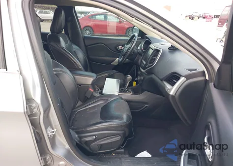 2018 Jeep Cherokee Latitude Plus Fwd из США, поврежденный, VIN 1C4PJLLB4JD512056